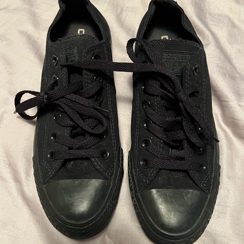 Womens converse. Size 6.5 black